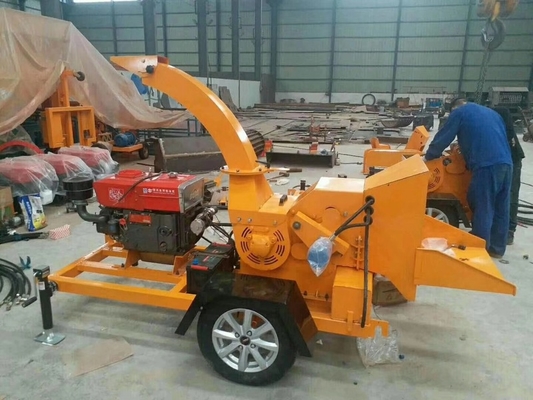 Wood Crushing In Small Chips Diesel Engine Powered Sawdust Wood Chipper Chipper Homemade Wood Chipper